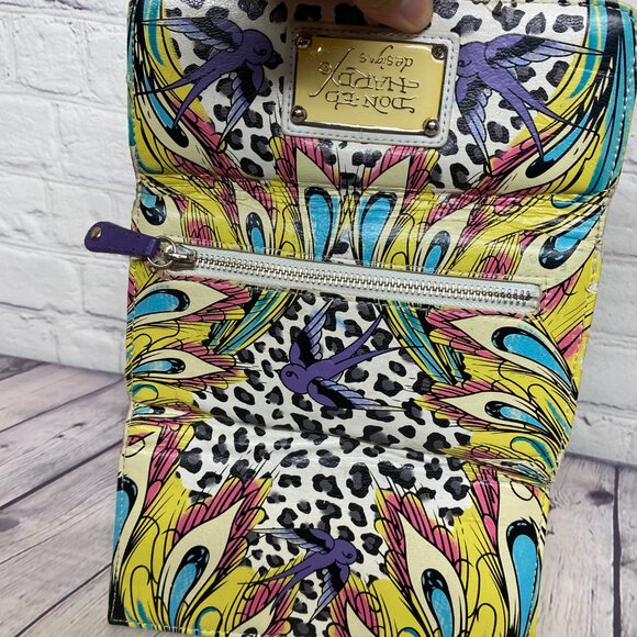 Don Ed Hardy Women's Wallet 4 inch x 7.5" Folded - All Over Print Design - Picture 6 of 12